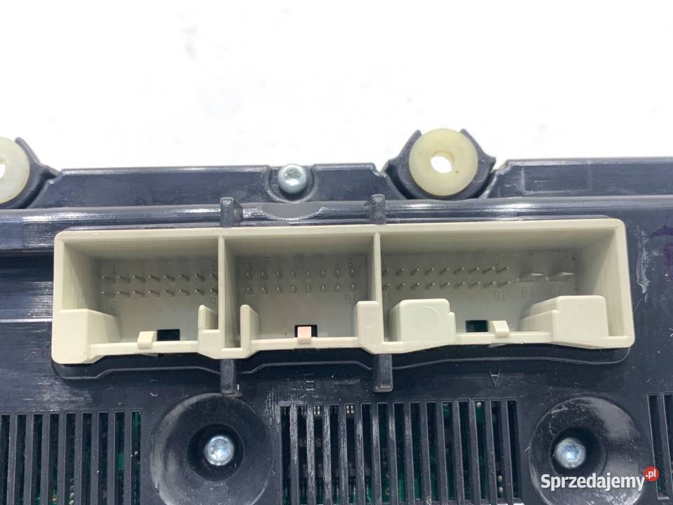 PANEL STEROWANIA NAWIEWU VW PASSAT B6 Kombi 0511 podkarpackie