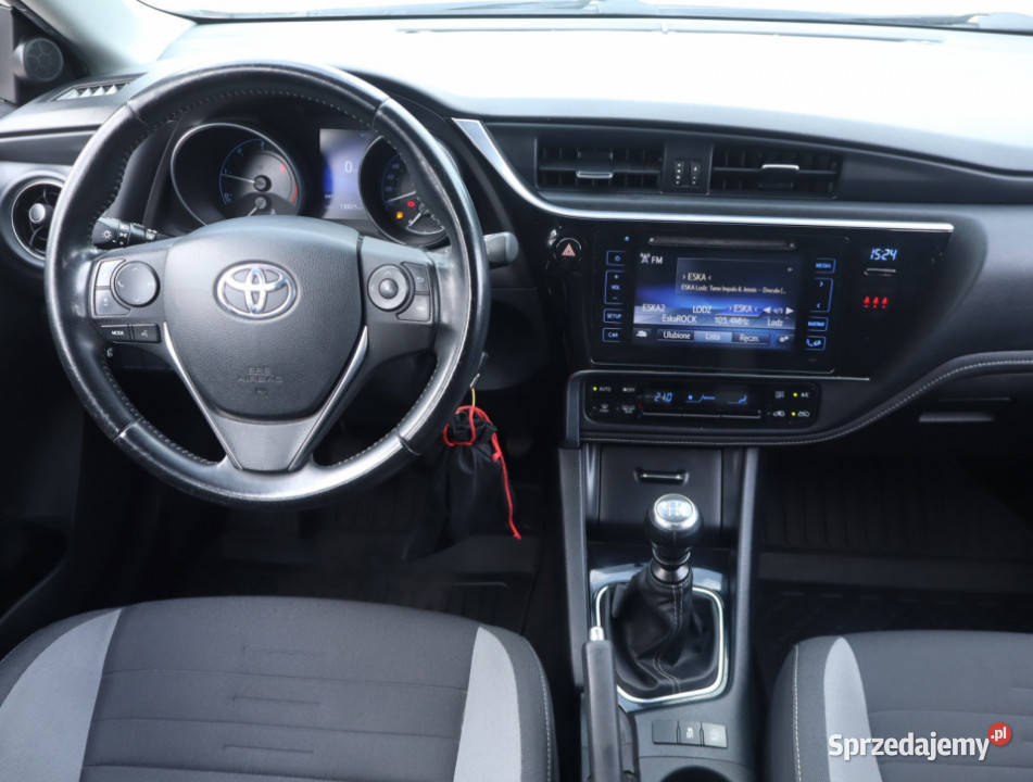 Toyota Auris 16 D4D manualna Łódź