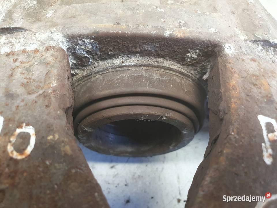 Volvo XC90 I PRZEDNI ZACISK HAMULCOWY Prawy Chełm sprzedam