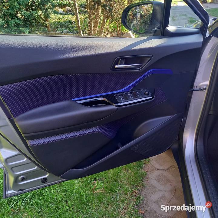 Toyota CHR Toyota CHR 12 turbo Książka serwisowa Opole