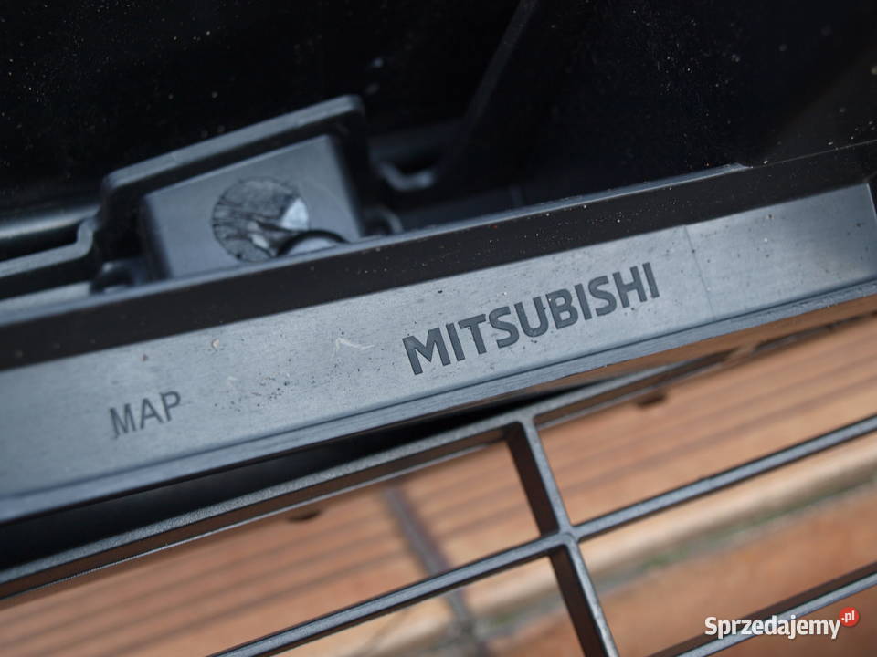 Mitsubishi Express grill chrom atrapa przód 2020 Karoseria Kalisz