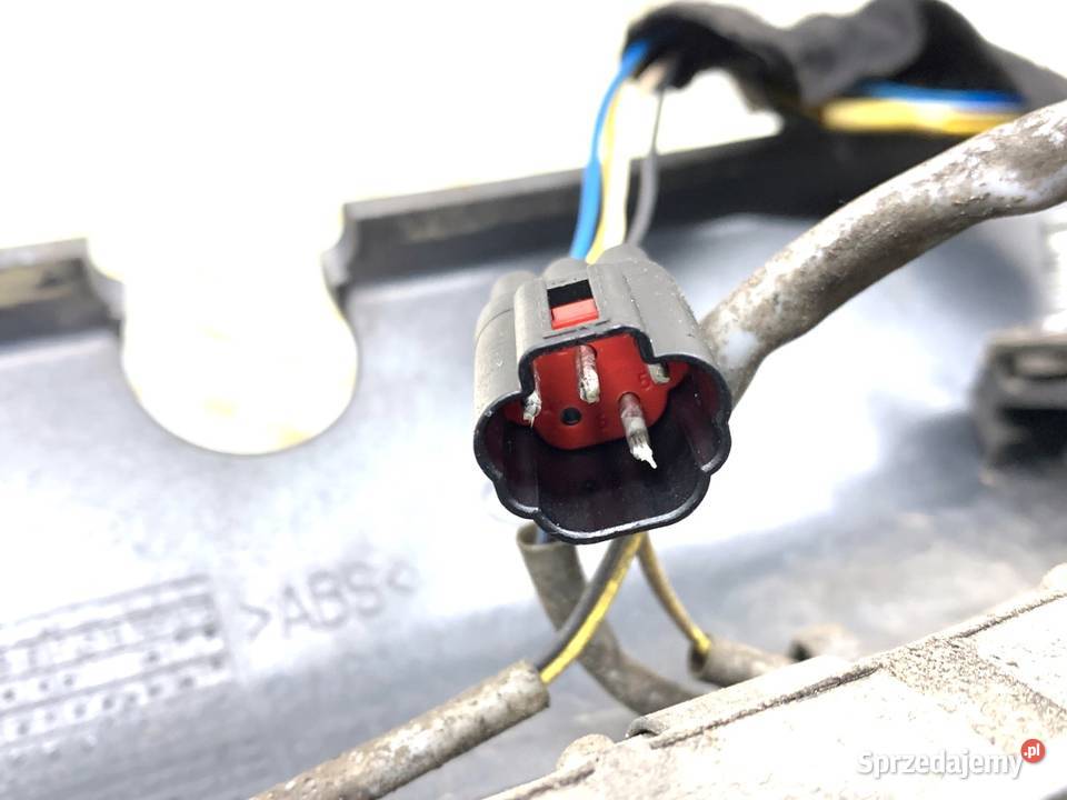 LISTWA KLAPY TYŁ FORD FIESTA MK7 Hatchback sprzedam