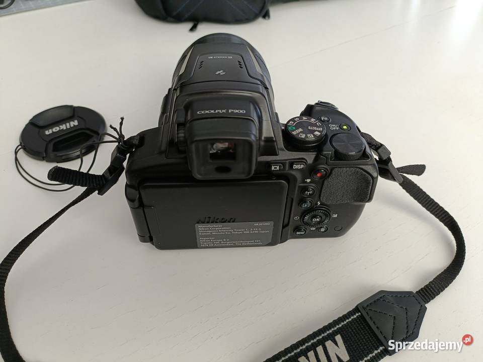 Nikon P900