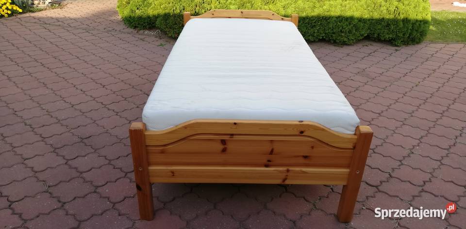 Łóżko 100 x 200 drewniane sosnowe materac stelaż Garwolin