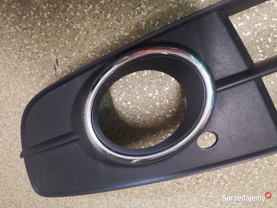 Kratka zaślepka halogenu prawa zderzaka Audi a6 Zamość