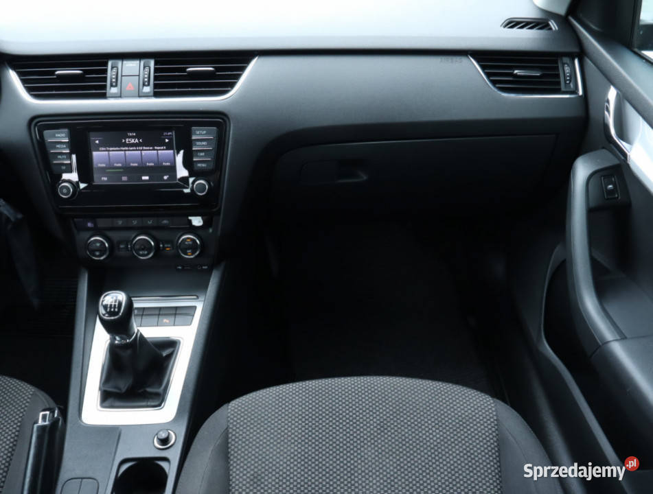 Skoda Octavia 12 TSI czujnik parkowania Octavia Piaseczno