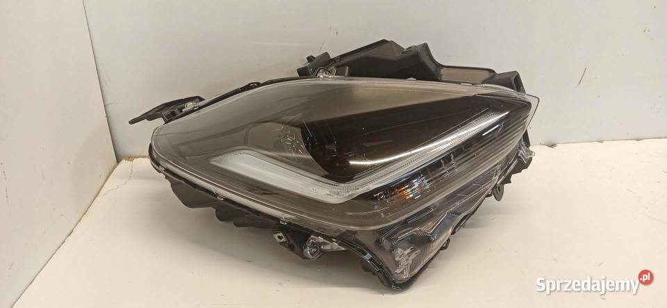 SUZUKI SWIFT VII MK9 LAMPA PRAWY PRZÓD UK ANGLIK osobowe dolnośląskie