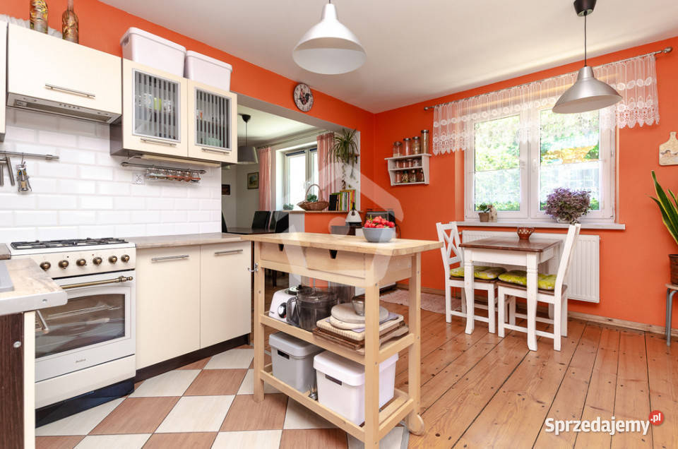 Wiśniowa dom wolnostojący do zamieszkania z garaż