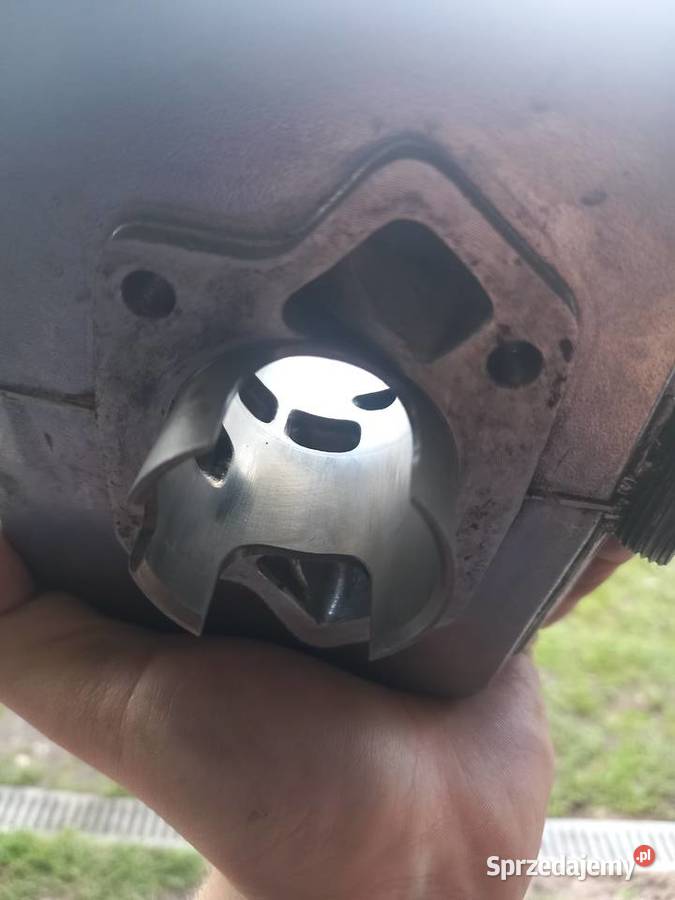 Sprzedam cylinder z głowicą do simsona 6043 Kranów