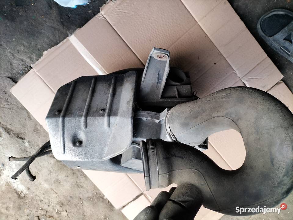 OBUDOWA FILTRA PRZEPŁYWOMIERZ POWIETRZA AUDI osobowe