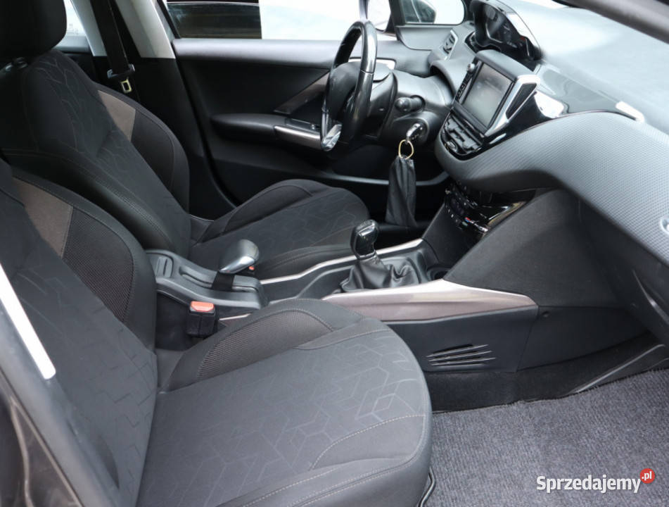 Peugeot 2008 12 PureTech radio mazowieckie