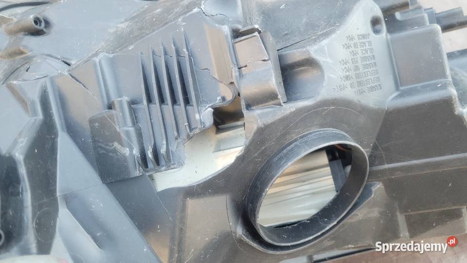 RENAULT CAPTUR I REFLEKTOR LEWY LAMPA LEWY PRZÓD Ruda Śląska sprzedam