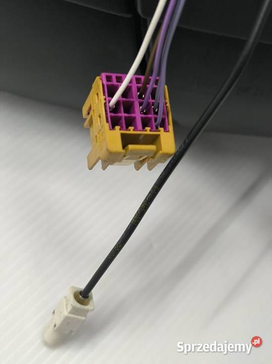 LUSTERKO LEWE PRZÓD 5PIN ANTENA EUROPA VW T5