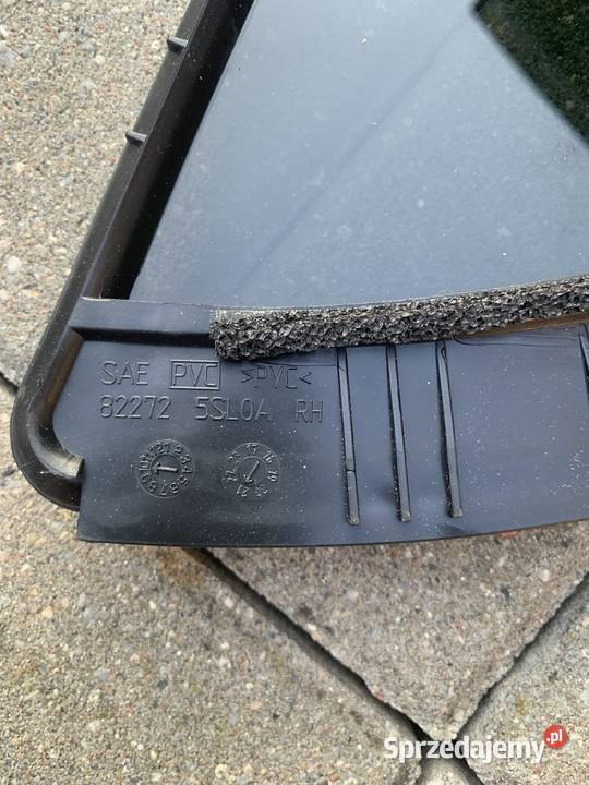 Szyba tylna prawa mała stała Nissan Leaf osobowe Pleszew