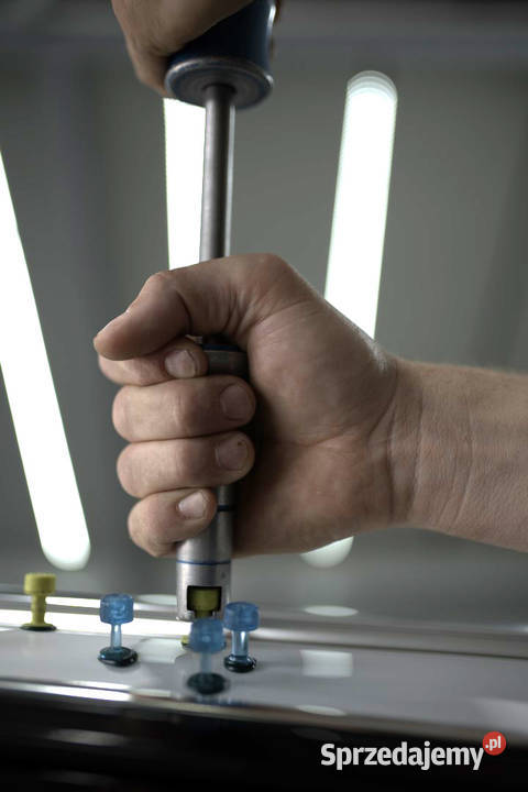 Usuwanie wgnieceń PDR naprawy powypadkowe ArtCar Usługi małopolskie Nowy Sącz