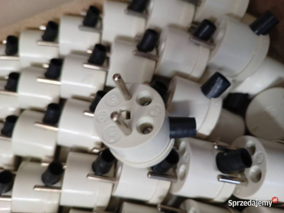 Wtyczki elektryczne vintage PRL nowe śląskie Wodzisław Śląski