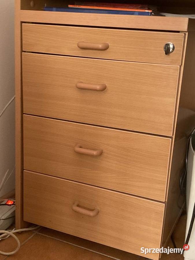 wyposażenie szkoły biuraławki biurka półki mazowieckie