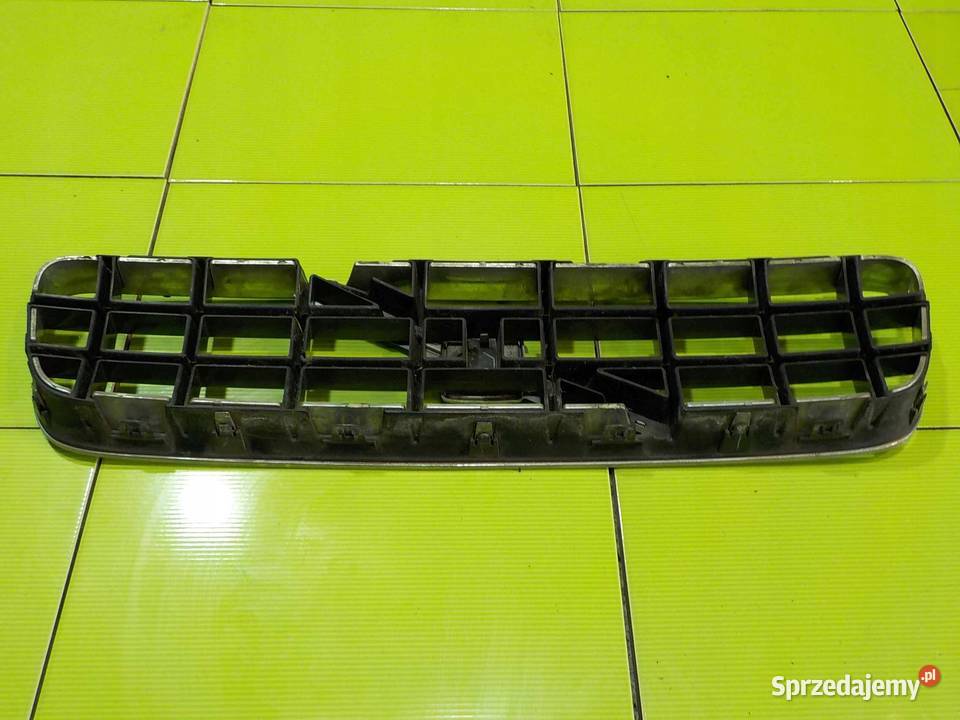 VOLVO C70 II 07r atrapa grill Suków sprzedam