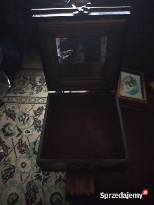 Stary zegar w pudełku drewnianym Olsztyn