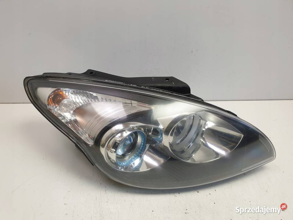 Hyundai i30 LIFT PRZEDNIA LAMPA PRAWA prawy osobowe Janów