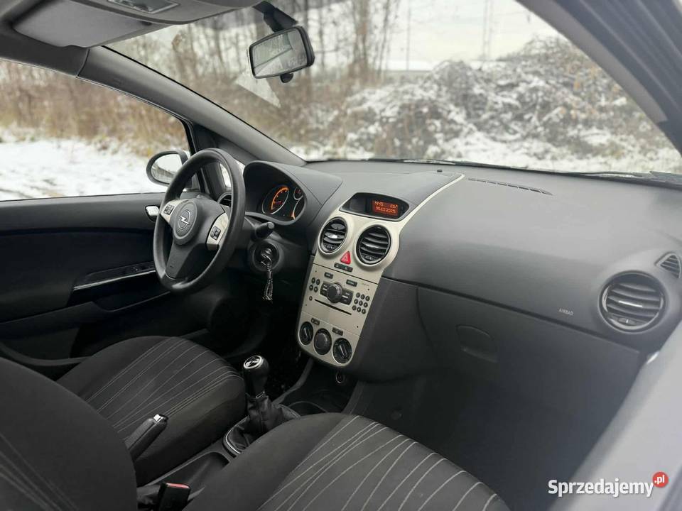 Opel Corsa D niski przebieg 180 welurowa tapicerka śląskie Sosnowiec