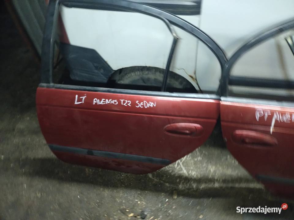 TOYOTA AVENSIS T22 sedan drzwi prawe lewe Motoryzacja świętokrzyskie Kielce