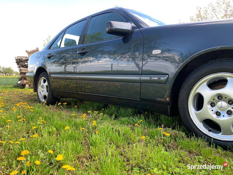 Mercedes W210 E220D Classic 296162 przebiegu