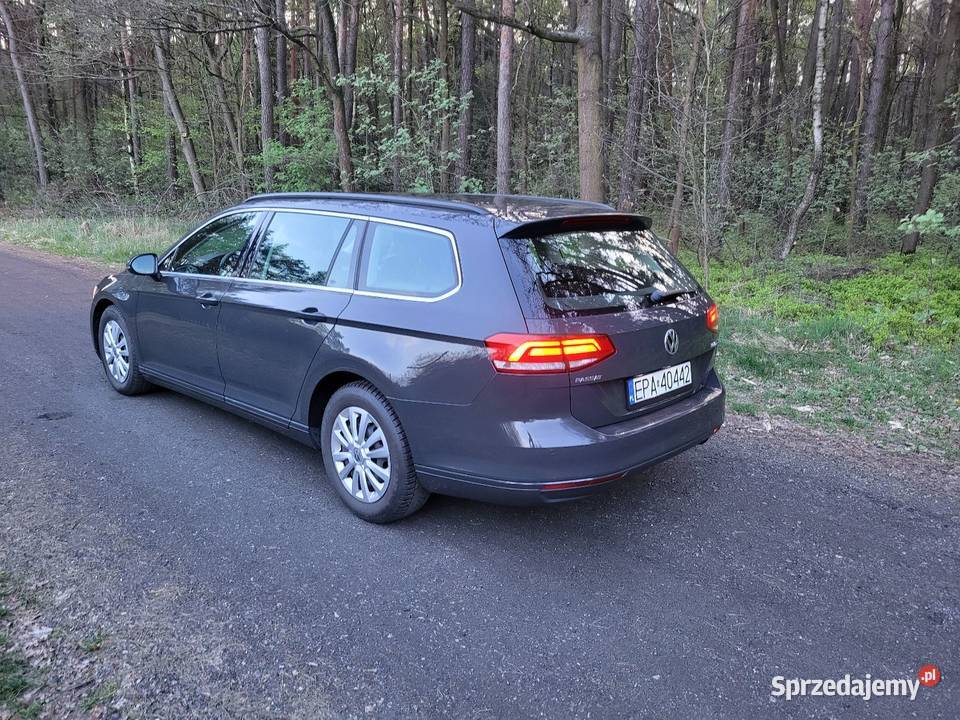 Volkswagen Passat B8 WARTY asystent pasa ruchu Passat łódzkie