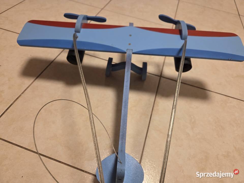 Sprzedam żyrandol samolot