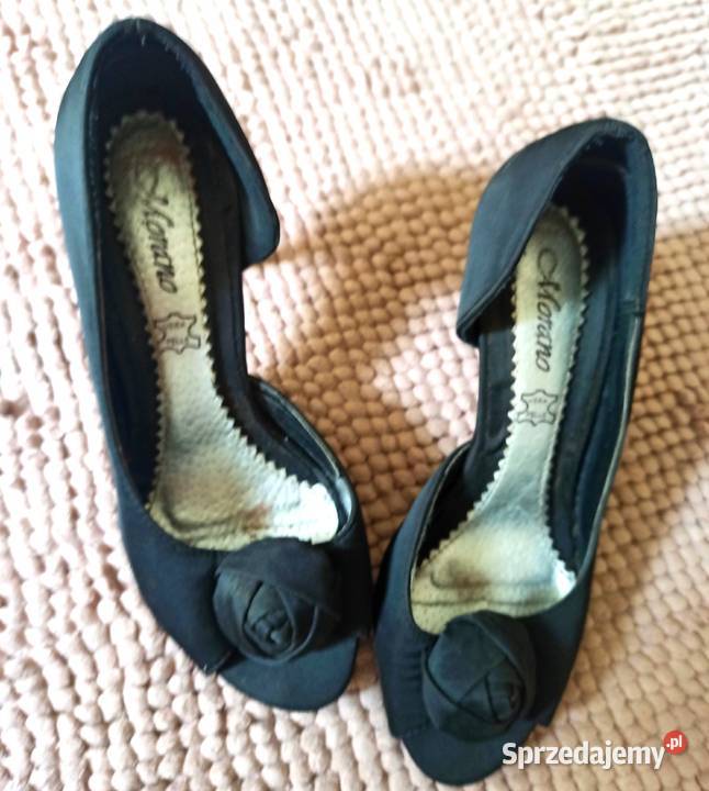 czarne szpilki z różą Częstochowa