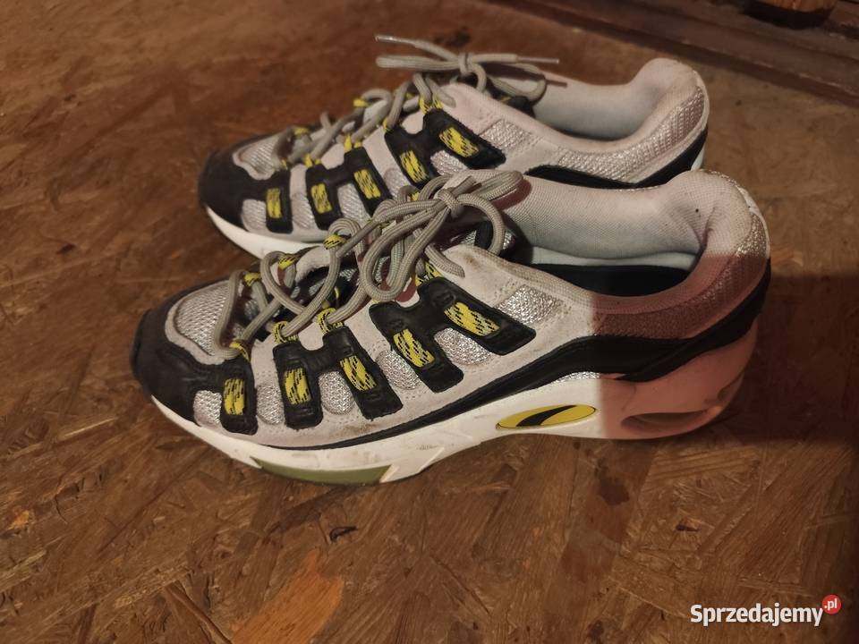 Buty Puma rozmiar 43 biały kujawsko-pomorskie Kurkocin