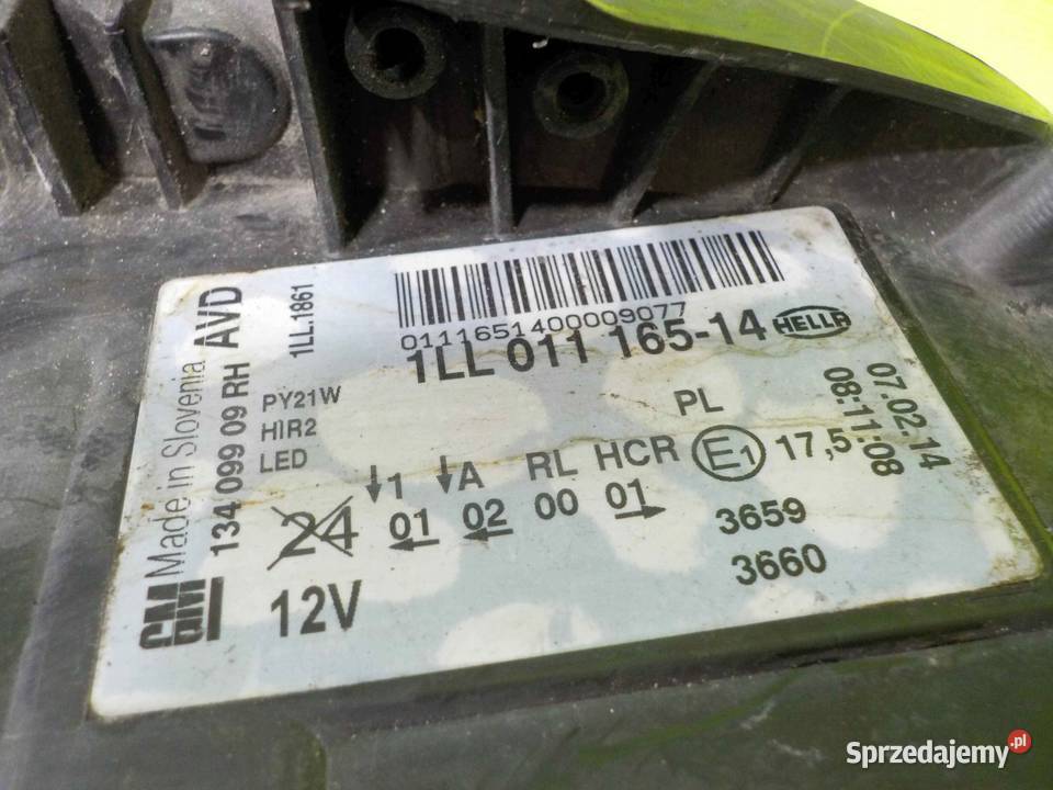 OPEL INSIGNIA A LIFT 17r lampa prawa przod Lampy przednie Suków