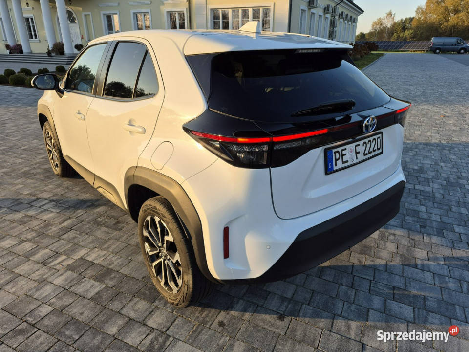 Toyota Yaris Cross 15 hybryd full led Yaris Cross Drelów sprzedam