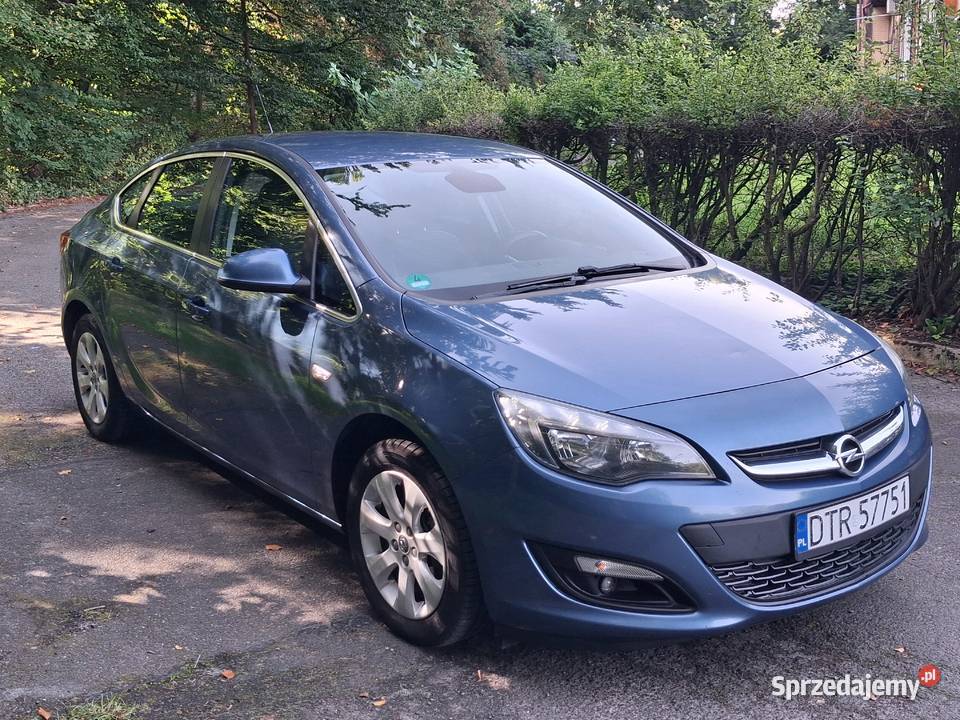 OPEL ASTRA J 14TURBO FABRGAZ SALON Rok produkcji 2016 dolnośląskie sprzedam