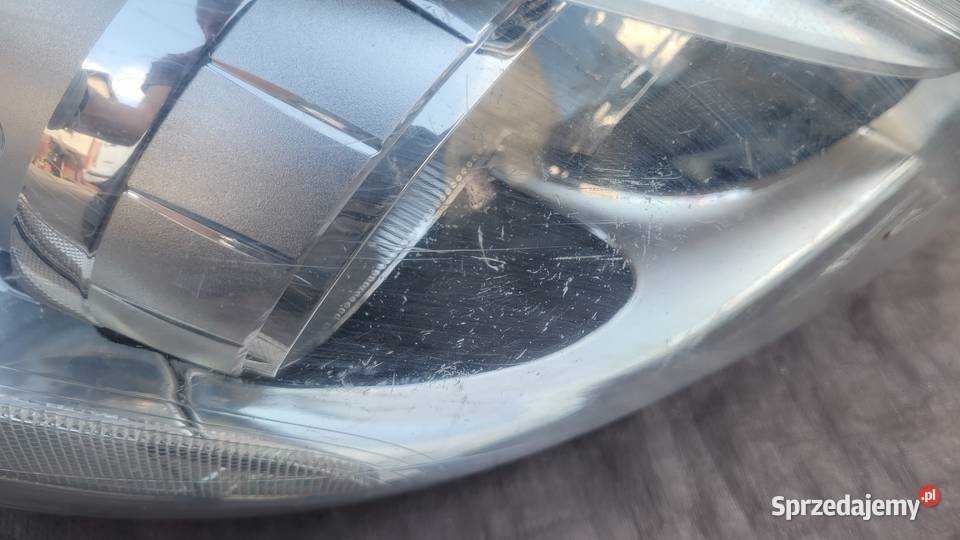 VOLVO V60 S60 REFLEKTOR PRAWY LAMPA PRZÓD PRAWA Ruda Śląska