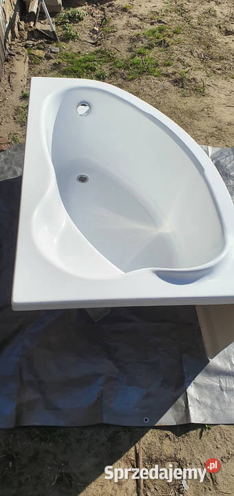 Wanna narożna firmy Sanplast 90x140 z Syfonem Turek