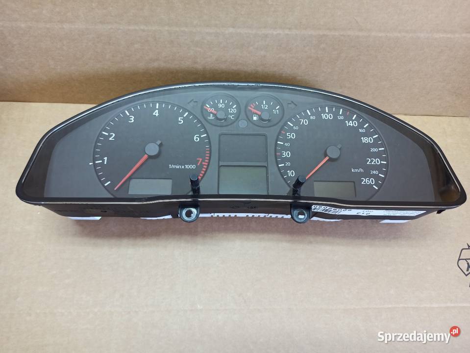 AUDI A4 B5 LIFT 9901 16 18 ZEGARY Bolesławiec