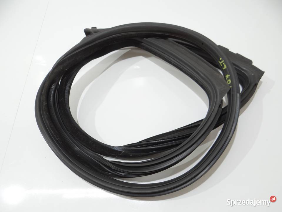 USZCZELKA DRZWI LEWY TYŁ BMW F07 7196389 lubelskie Strzyżewice