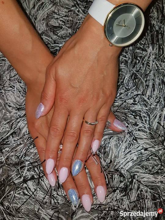 Manicure hybrydowy Brwinów uroda