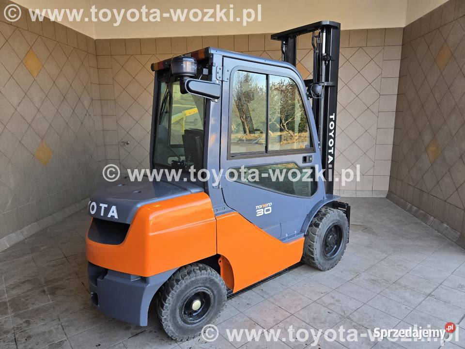 Wózek widłowy TOYOTA 8FDF30 maszt 4 m wolny skok Mysłowice