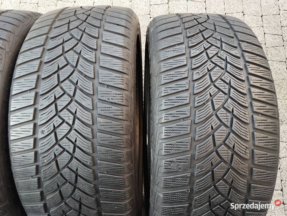 Opony Goodyear Ultra grip 23545R18 98V zima kpl 235 Kamieniec