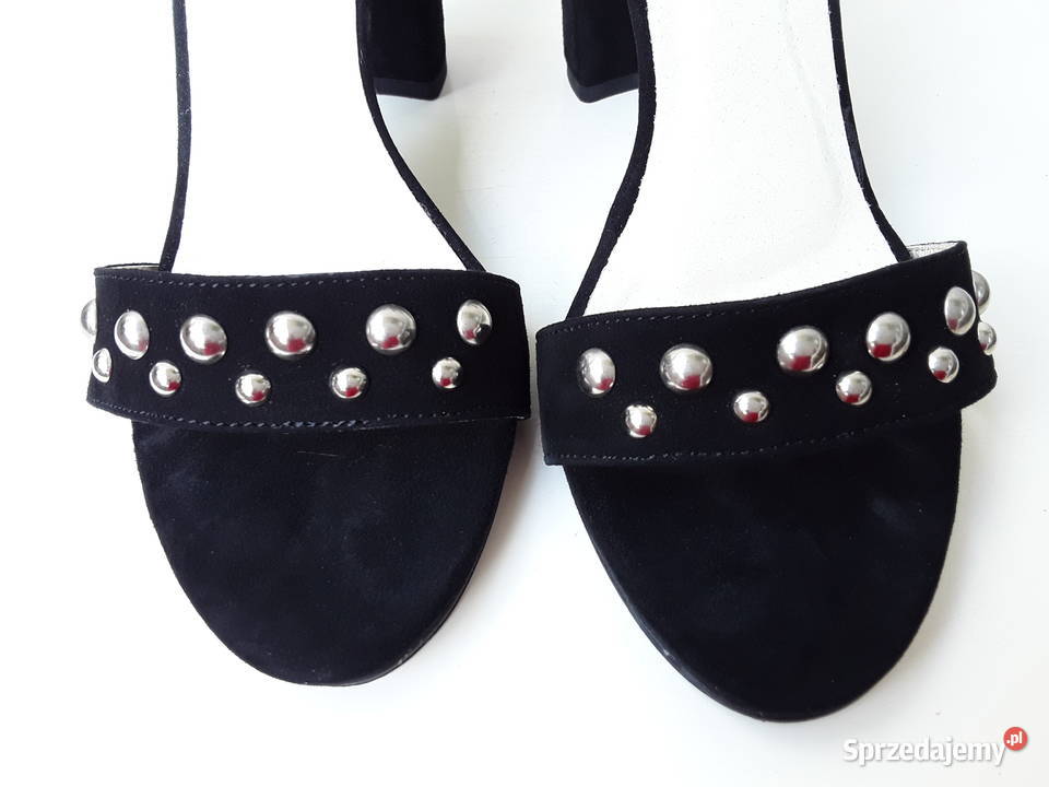 Zamszowe sandałki na obcasie r39 Sandały i klapki Warszawa sprzedam