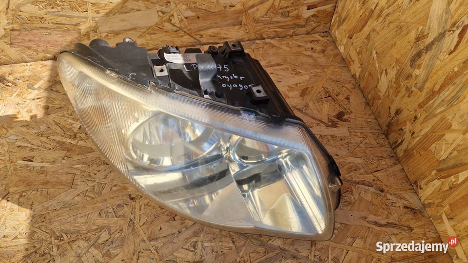 CHRYSLER VOYAGER LAMPA PRZÓD PRZEDNIA PRAWA osobowe wielkopolskie