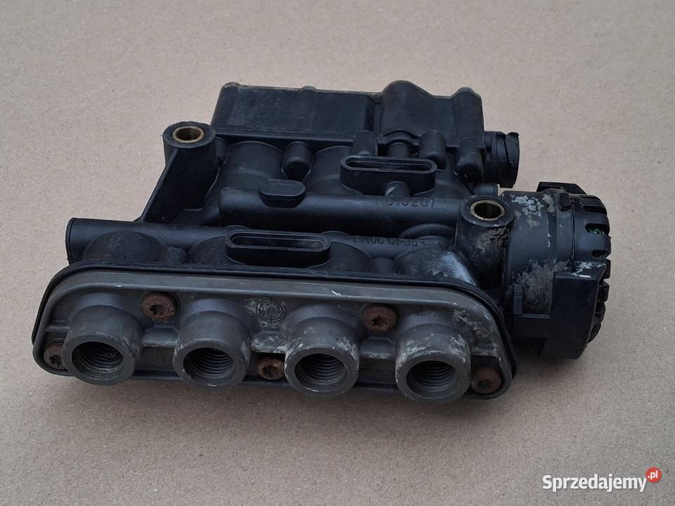 RENAULT VOLVO ZAWÓR PODUSZEK ECAS WABCO K019821 Pozostałe Bieleń