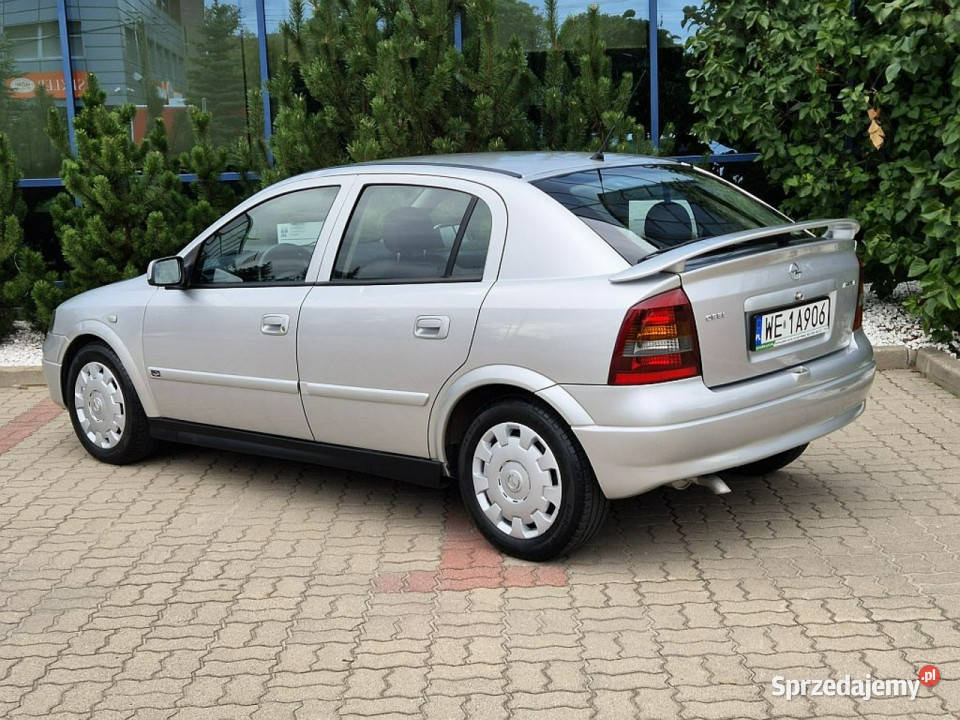 Opel Astra 14 16V benzyna polski salon Warszawa