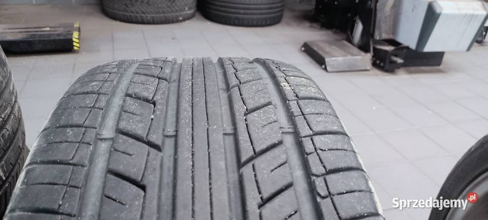 Opony letnie 22540R18 sprzedam