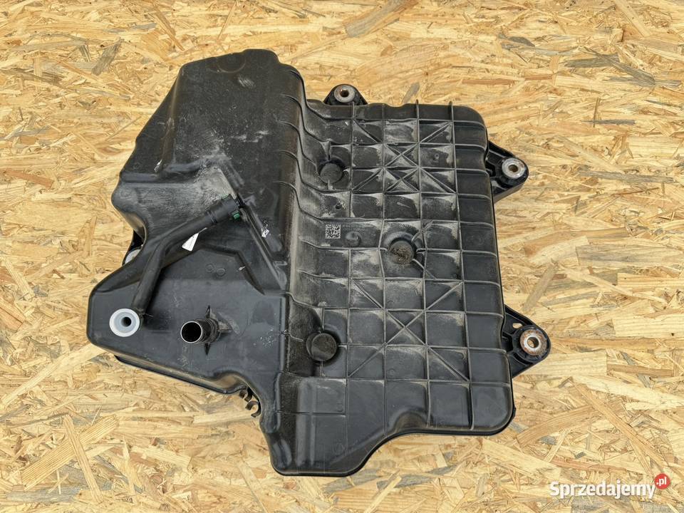 Zbiornik obudowa pompa adblue w205 A2054701902 Układ paliwowy Sieraków