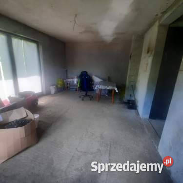 Ładny nowy dom do wykończenia w Porębie Myślenice