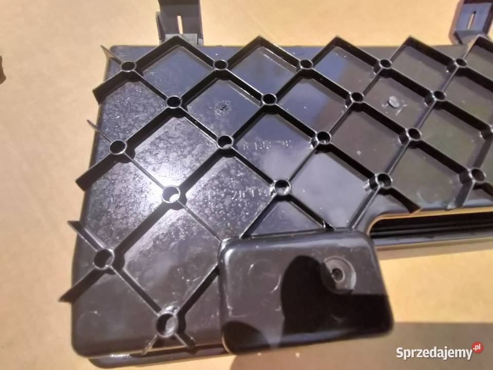 Wnęka bagażnika lewej stronie BMW E46 SEDAN Poręba sprzedam