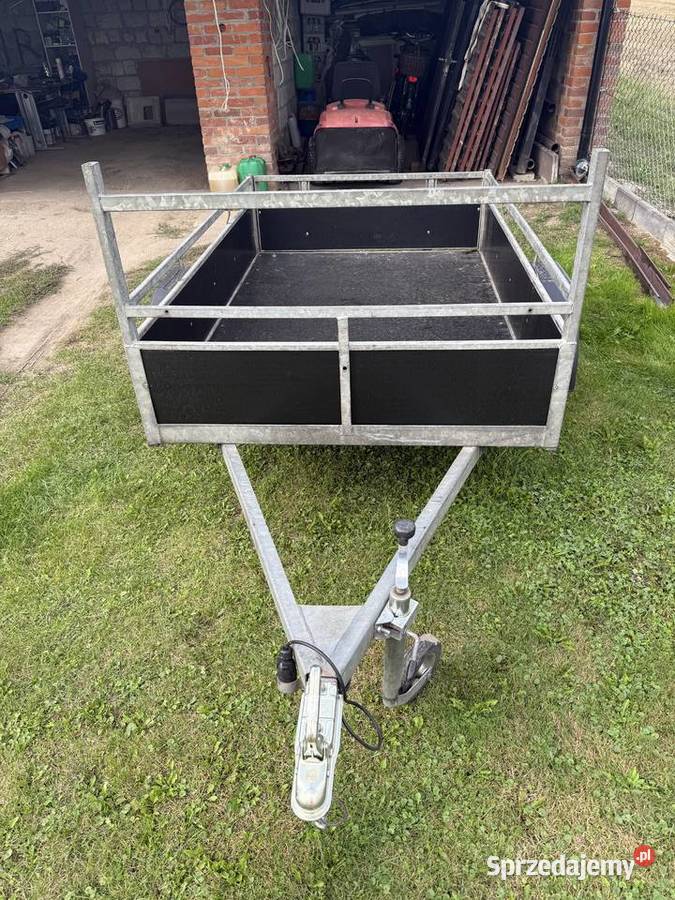 Przyczepka samochodowa